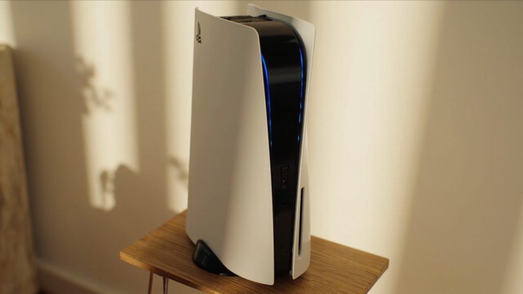 Faut-il poser la PS5 en vertical sur un meuble compact