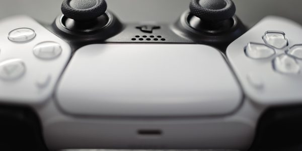 Quelle playstation 5 est la plus puissante et laquelle choisir ? contrôleur de playstation